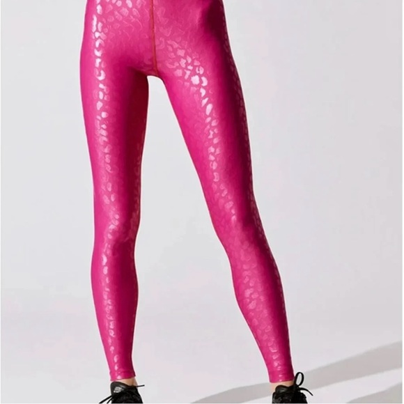 Carbon38  High Rise Leopard Takara Shine Leggings in Berry Pink size Medium NWT - Picture 4 of 11